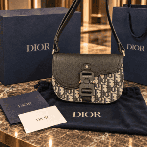 Dior bolsa Mini Saddle Messenger lona Oblique con solapa caqui