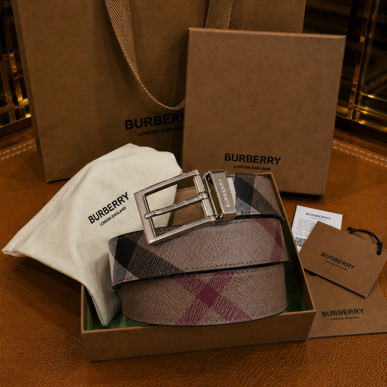 Burberry cinturón reversible Check rosa hebilla plateada