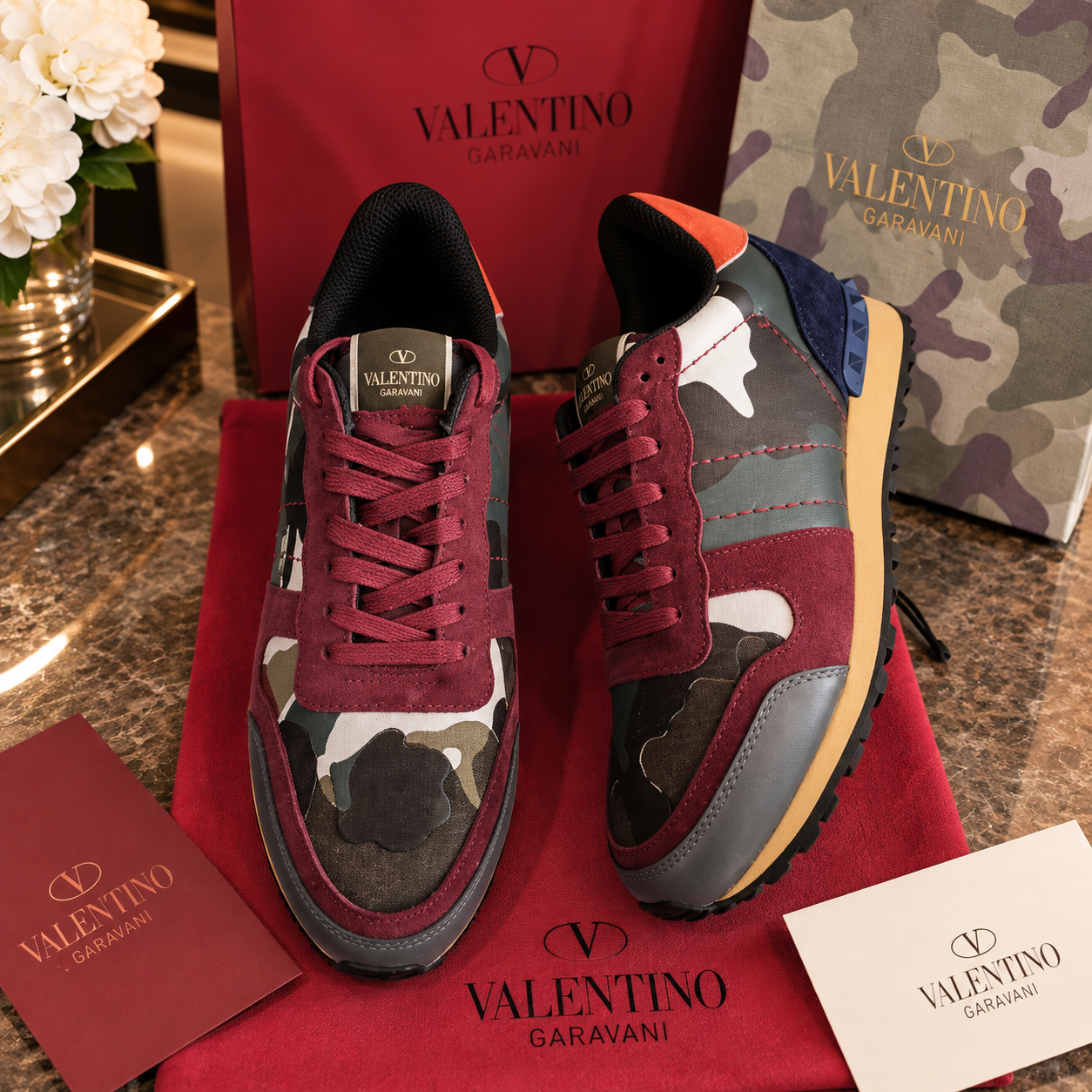 Valentino tenis Rockrunner camuflaje vino y verde