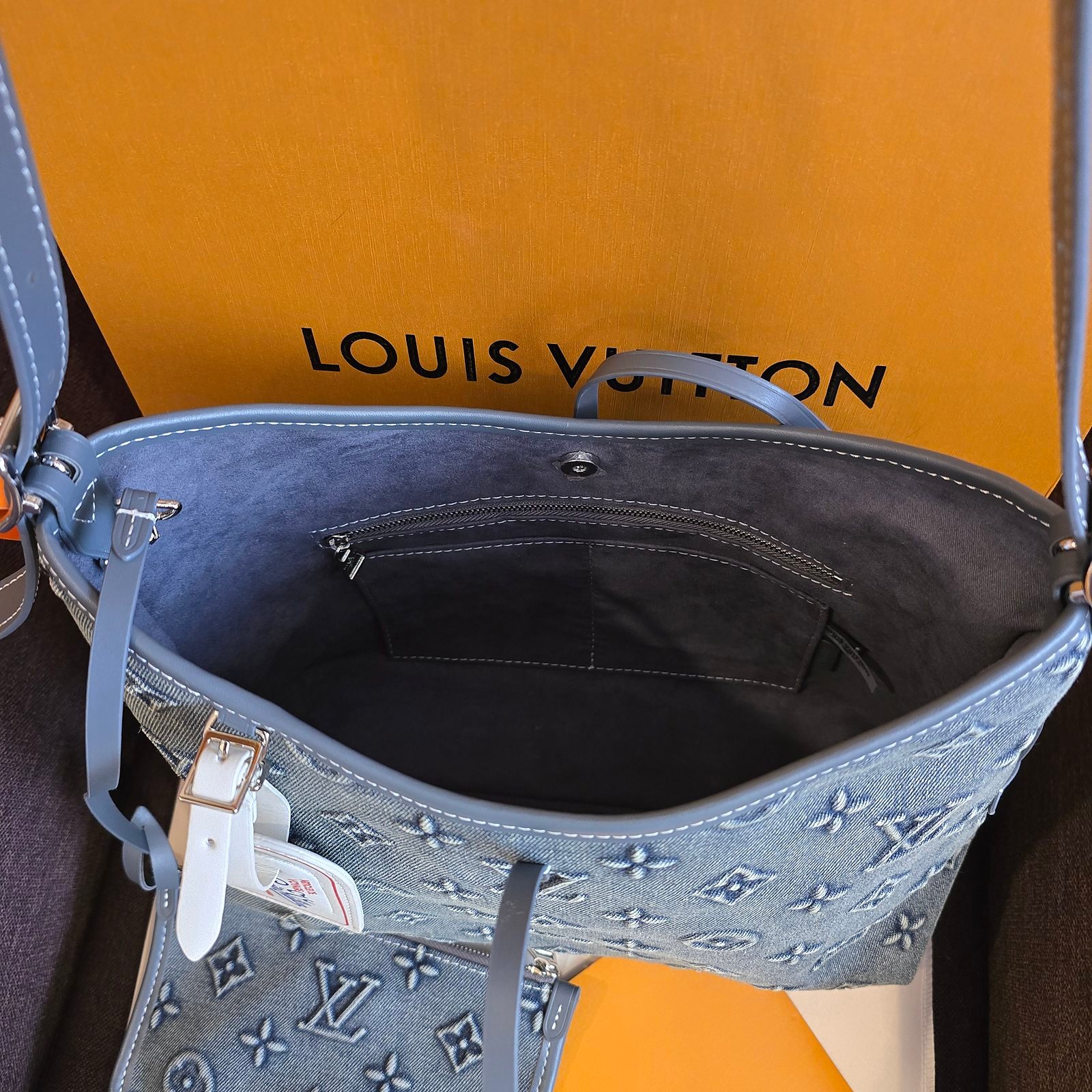 Louis Vuitton bolsa CarryAll mezclilla Monogram con pochette desmontable - Imagen 2