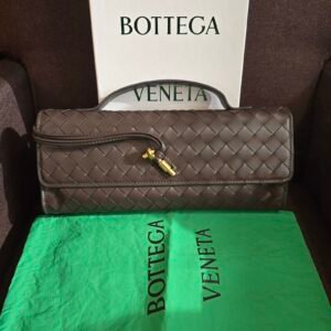 Bottega Veneta bolsa de mano piel tejida Intrecciato café con nudo dorado