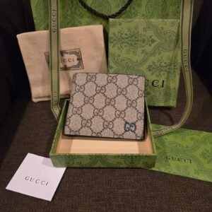 Gucci cartera lona GG Supreme con emblema Interlocking G azul