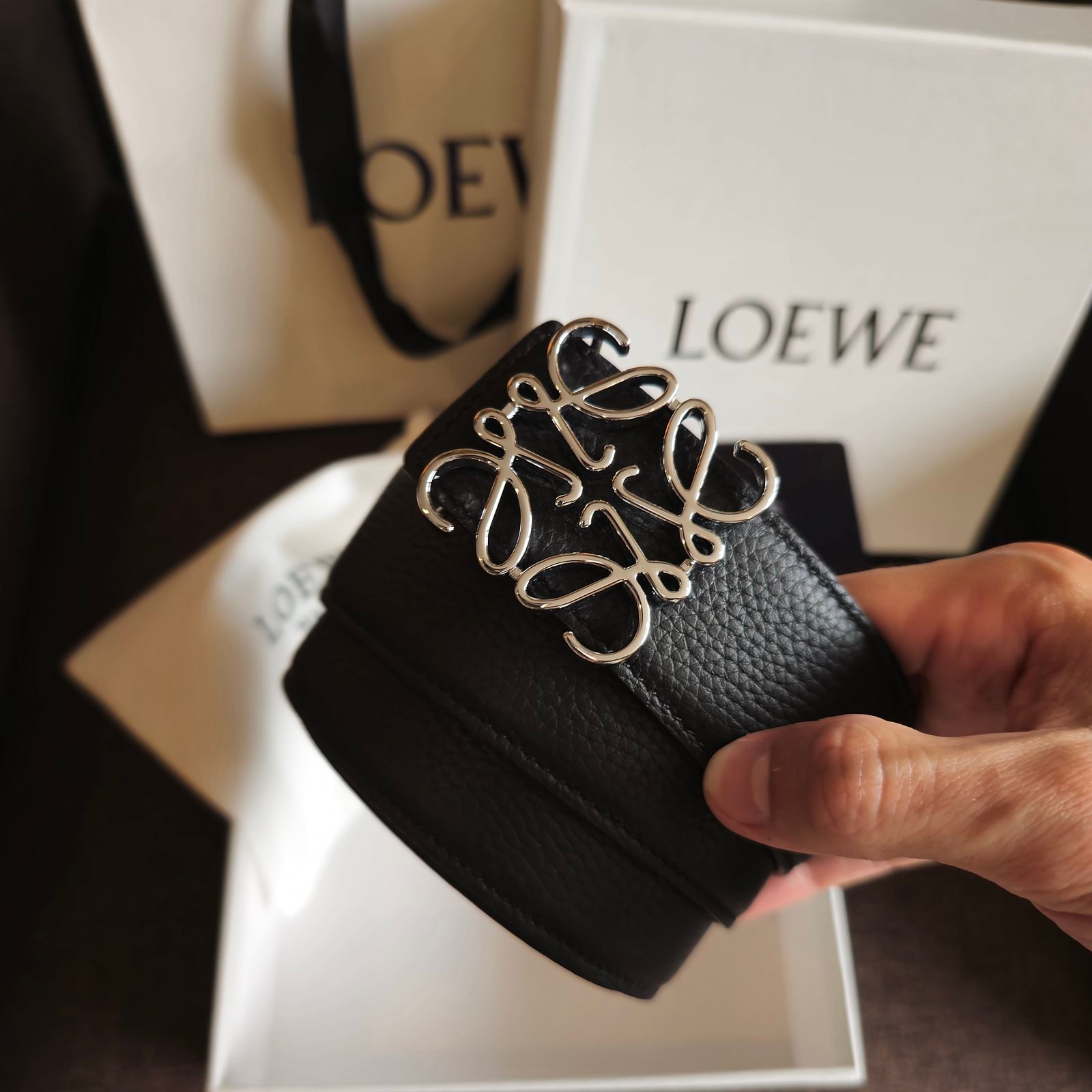 Loewe cinturón Anagrama reversible negro y avellana hebilla plateada - Imagen 3