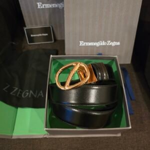 Zegna cinturón logo Z piel lisa negra hebilla dorada