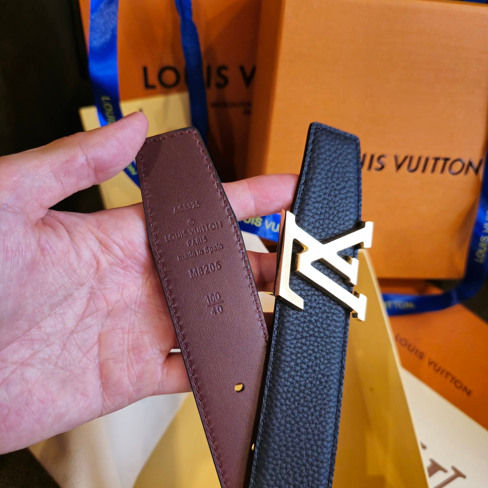 Louis Vuitton cinturón reversible Taurillon negra - Imagen 2