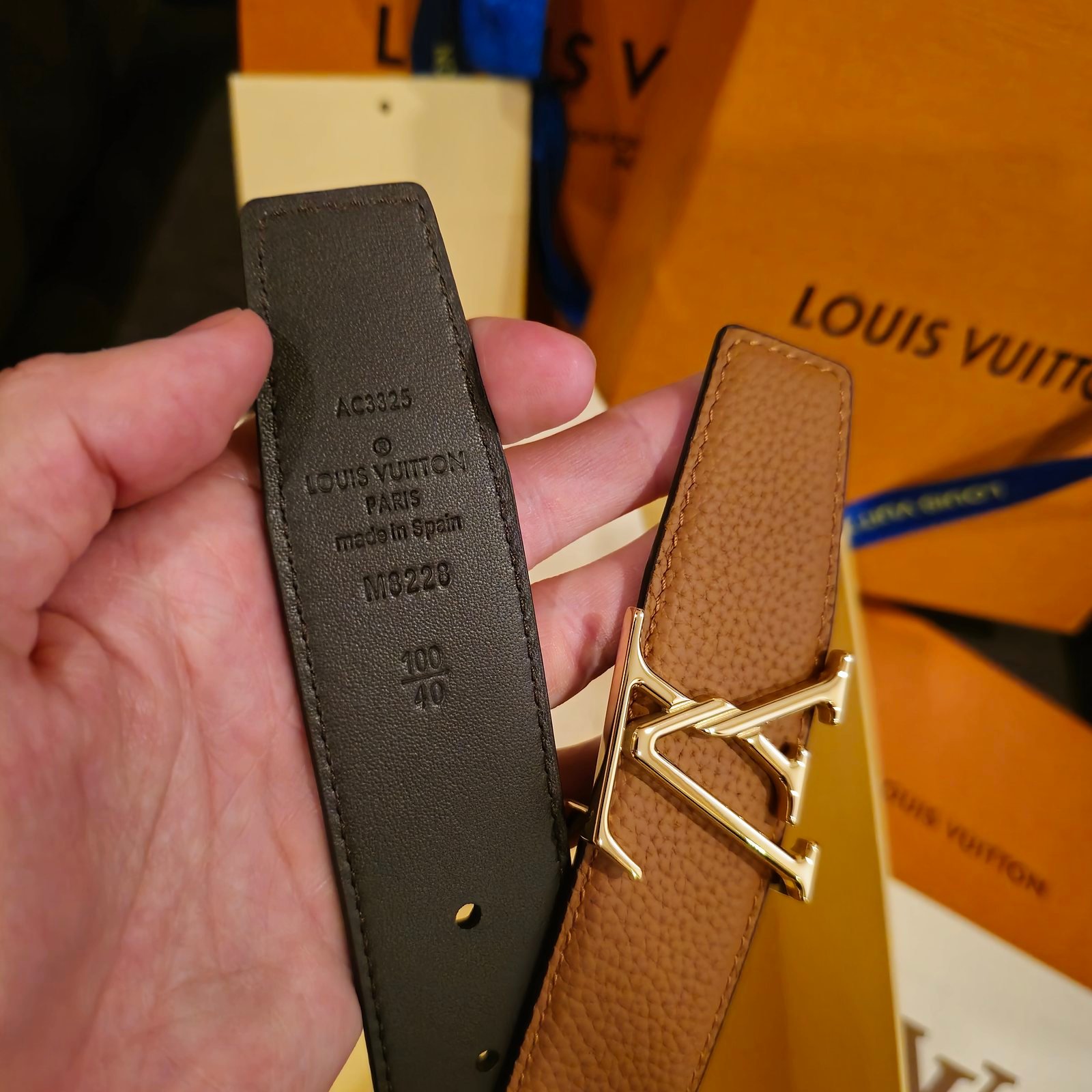 Louis Vuitton cinturón reversible Taurillon coñac - Imagen 2