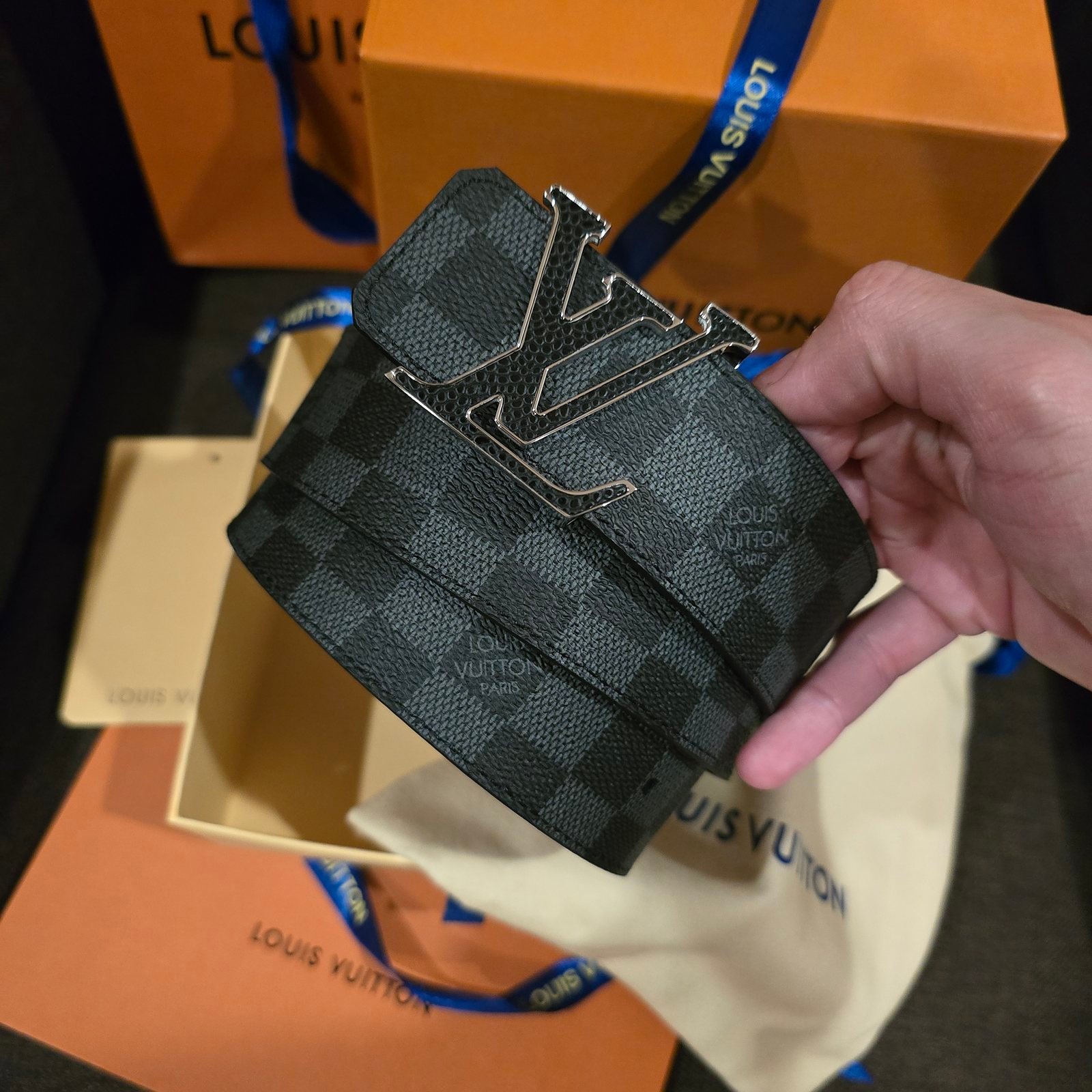 Louis Vuitton cinturón reversible Damier Graphite - Imagen 3