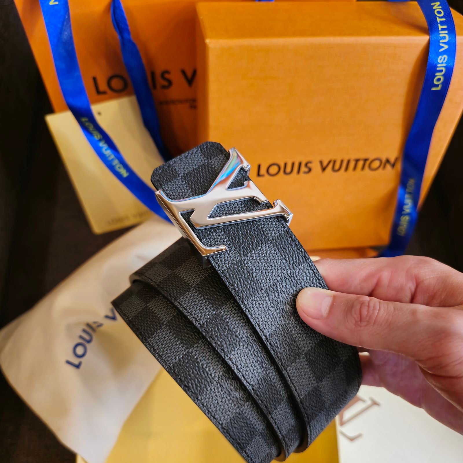 Louis Vuitton cinturón reversible Damier Graphite - Imagen 3