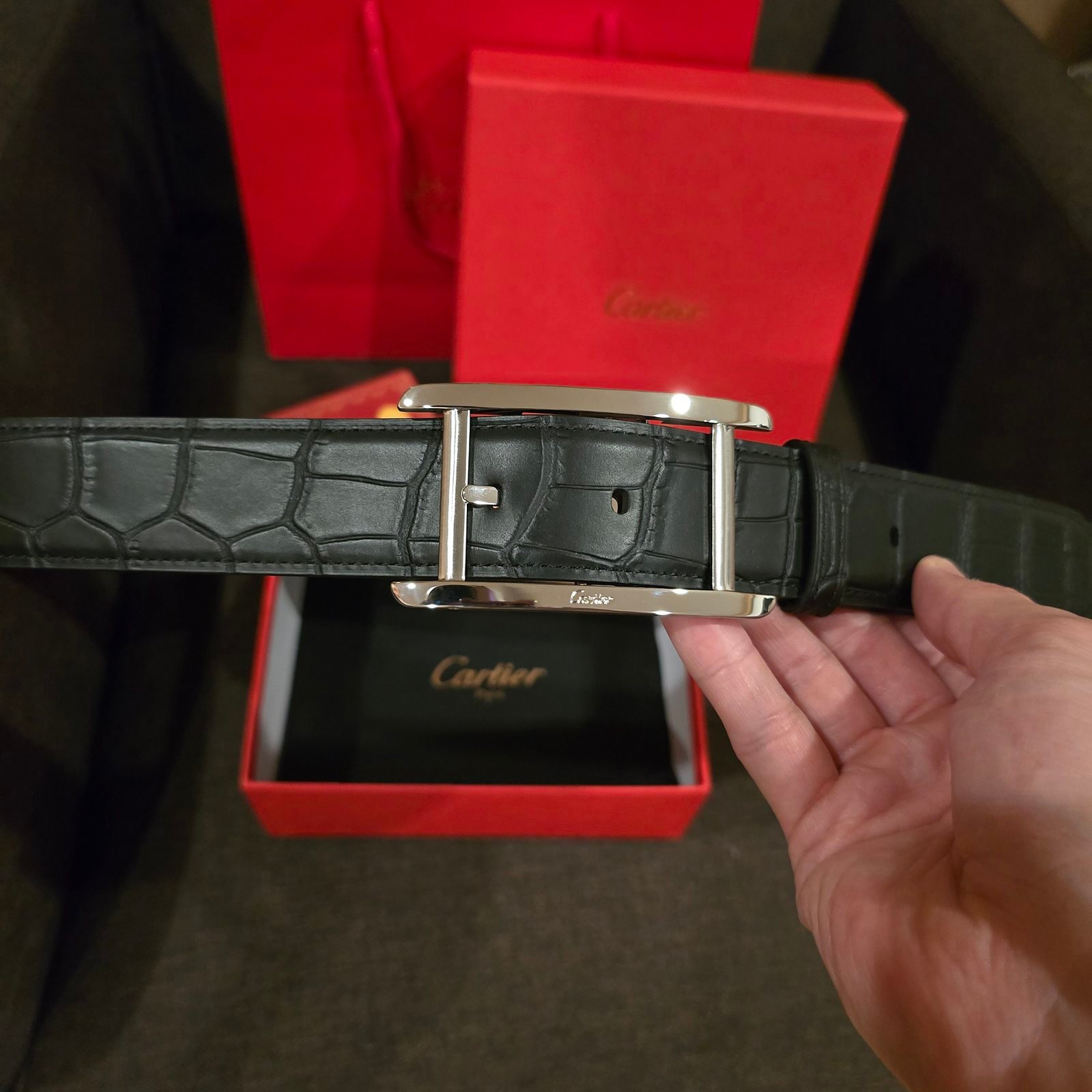 Cartier cinturón Tank piel de cocodrilo negra hebilla plateada - Imagen 2