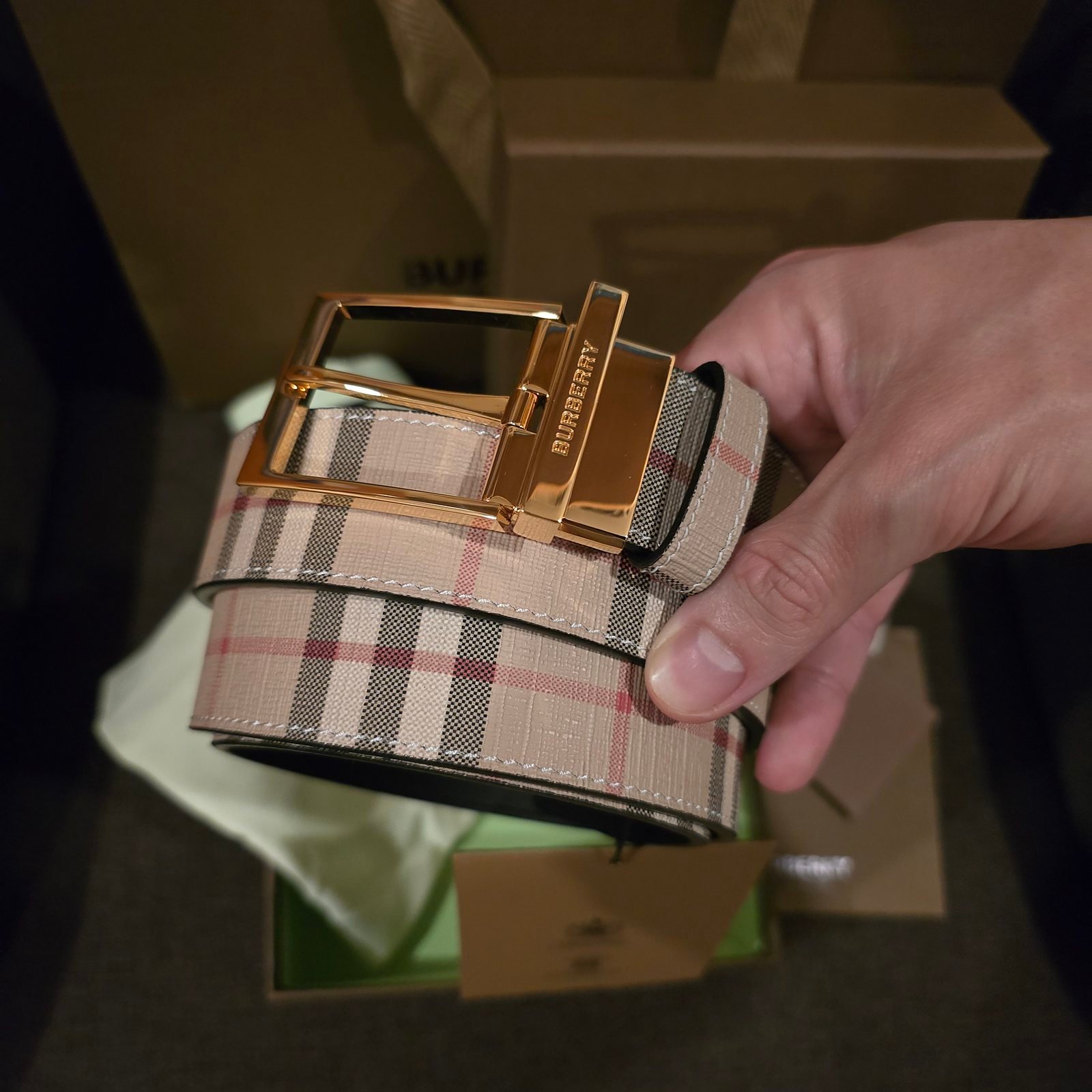 Burberry cinturón reversible Check beige hebilla dorada - Imagen 2