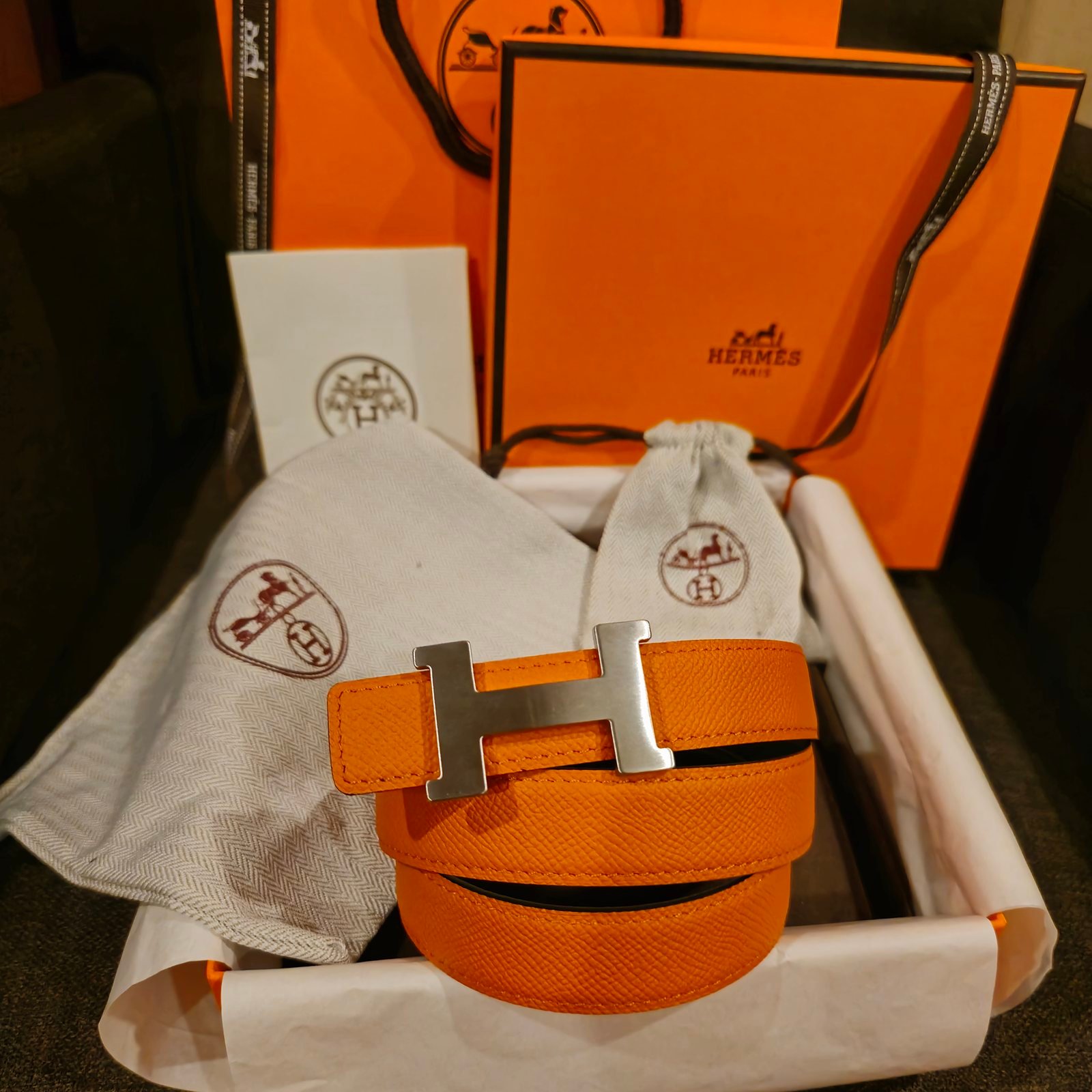 Hermès cinturón reversible piel granulada naranja hebilla H plateada